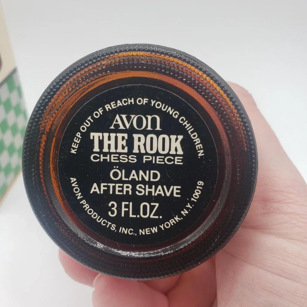 VINTAGE AVON THE ROOK CHESS PIECE~ OLAND AFTER SHAVE ~ Full Bottle 3 FL OZ / BB